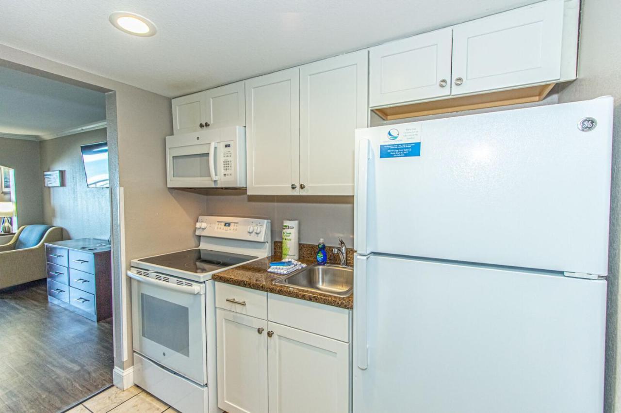Ocean View King Suite With Modern Decor And Accents - Caravelle Resort 605 Sleeps 4 Guests Миртл-Бич Экстерьер фото