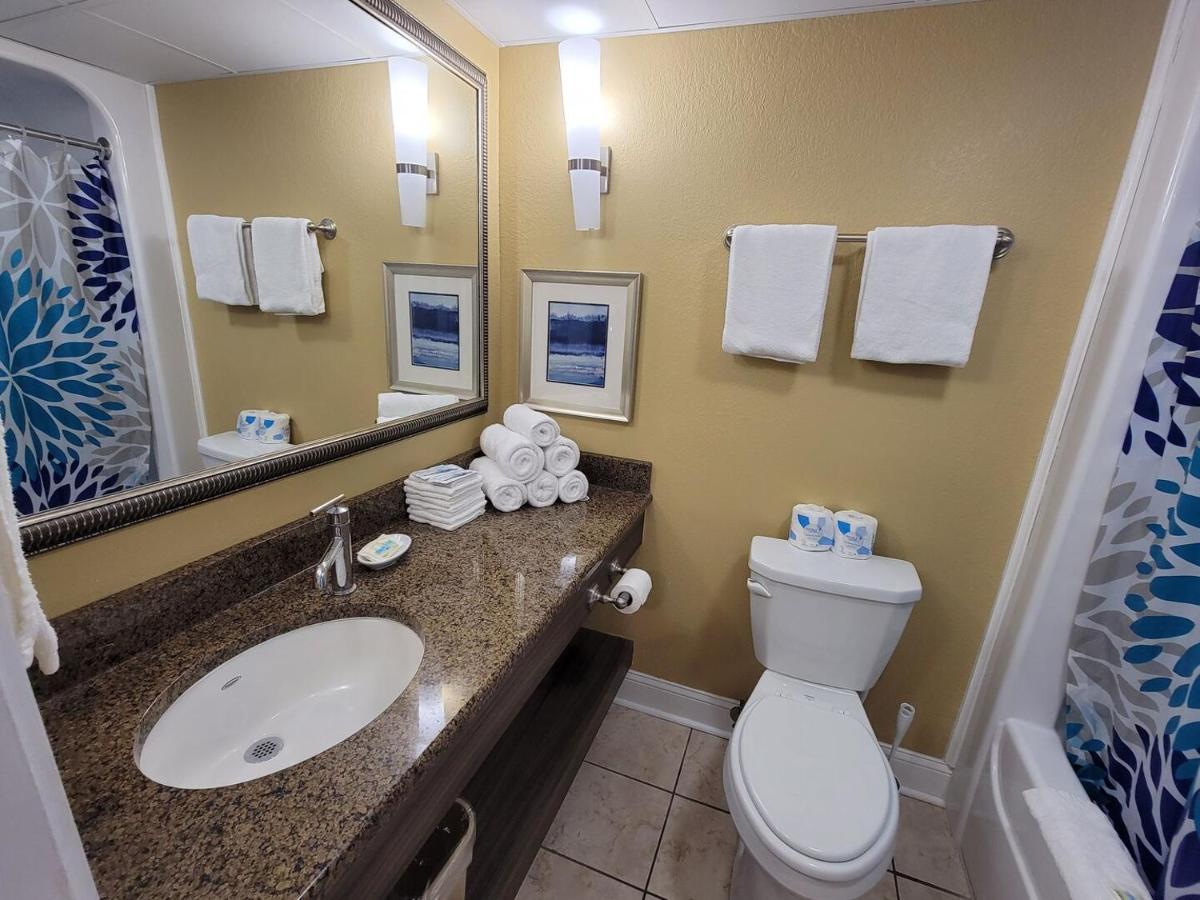 Ocean View King Suite With Modern Decor And Accents - Caravelle Resort 605 Sleeps 4 Guests Миртл-Бич Экстерьер фото